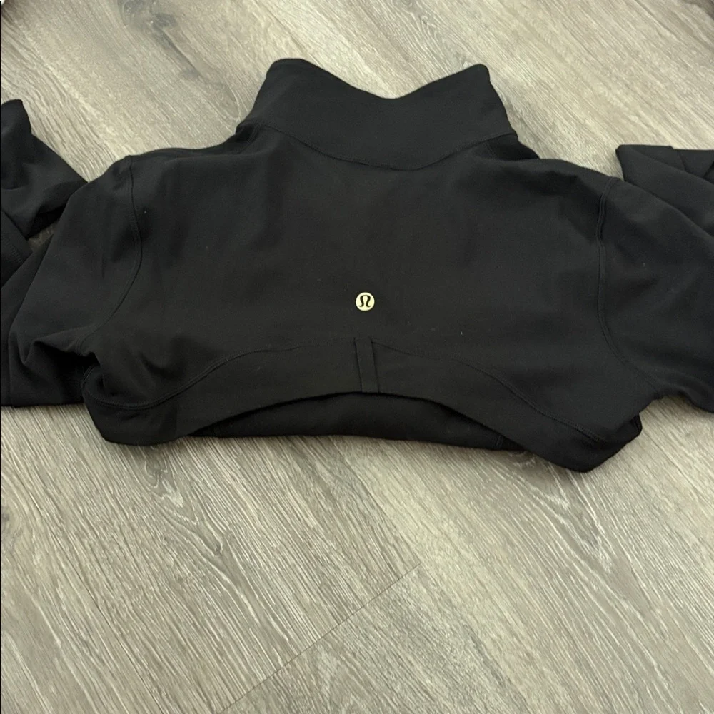 Lululemon Black Women's define Jacket with Gold Accents - Picture 2 of 2